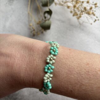 Bloemenarmbandje groen